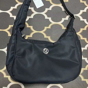 Lululemon Women's New Black Shoulder Bag